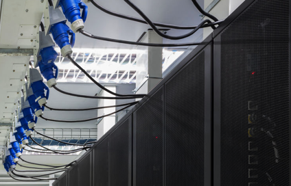 深圳服务器机柜：租用服务的卓越选择