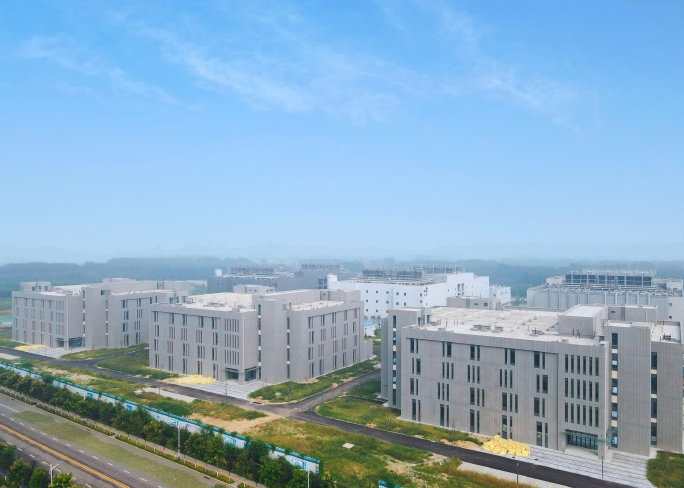 裸金属服务器与虚拟化服务器相比，有哪些优势？